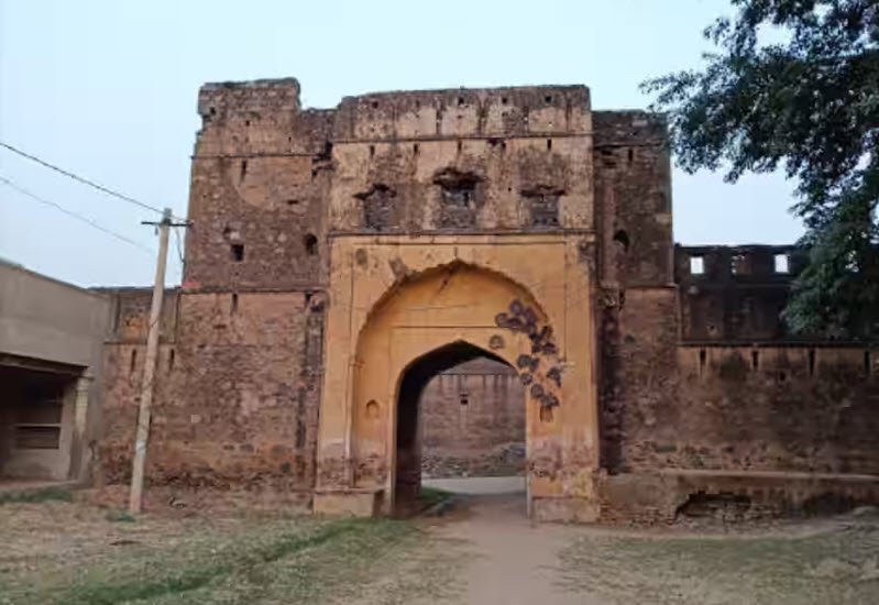 Nua Fort, Jhunjhunu, Rajasthan - Vushii.com